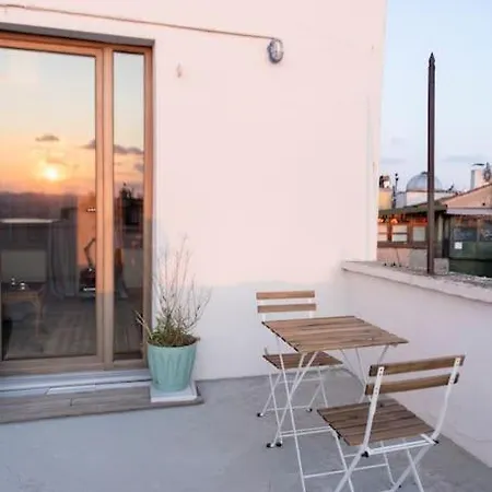 Historic Loft W/terrace And Old View *