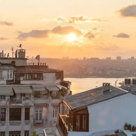 Historic Loft W/terrace And Old View *