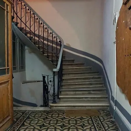 Historic Loft W/terrace And Old View Apartmán *