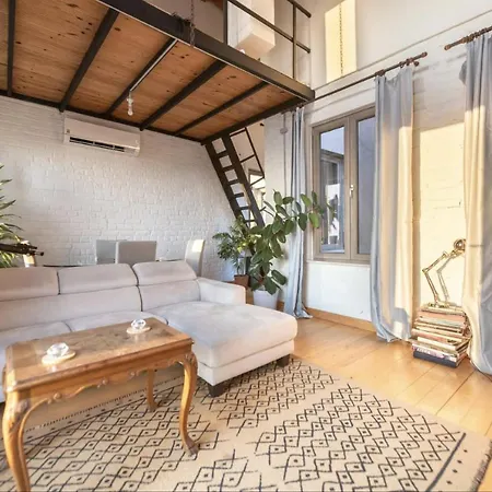 Historic Loft W/terrace And Old View Διαμέρισμα
